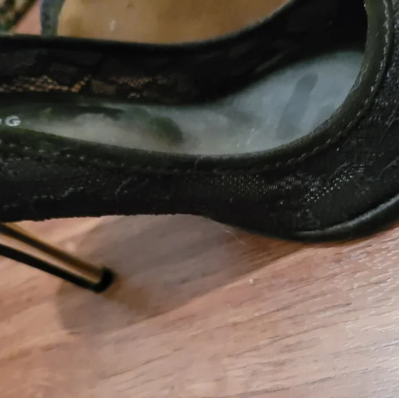 Heels - Picture 2 of 7